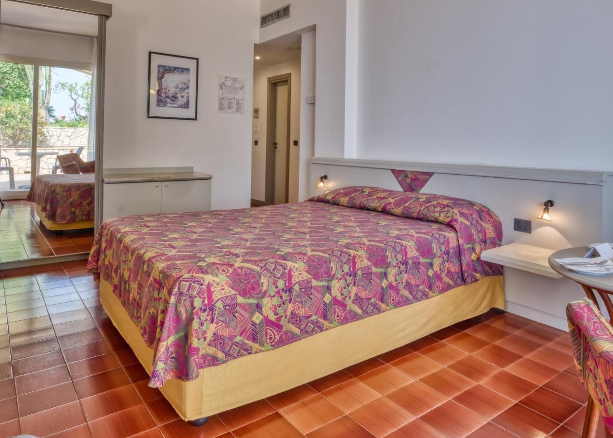 Hotel Antares يتوجاني المظهر الخارجي الصورة